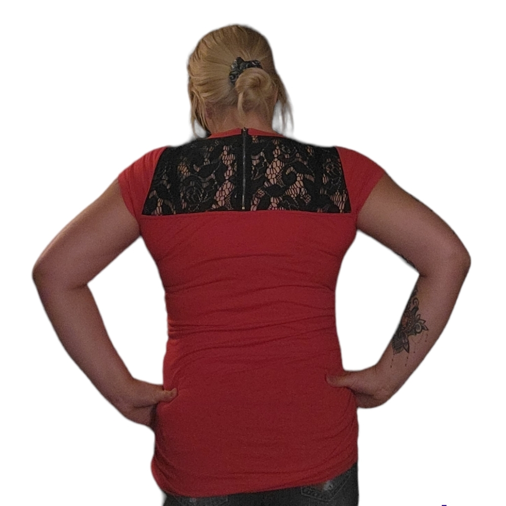 Red top - Picture 2 of 2